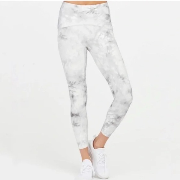Spanx Booty Boost Leggings -Brand New With Tags - Picture 1 of 7